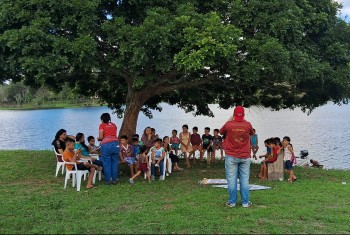 Ação Pastoral na Comunidade Ribeirinha: Um Fluxo de Amor, Compaixão e Esperança