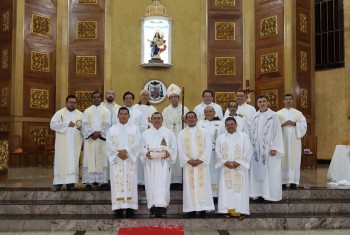 Celebração da Missa da Unidade e benção dos Santos Óleos na Catedral Nossa Senhora do Rosário