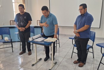 Dom Tadeu Canavarros recebeu a bula do Santo Padre Papa Francisco como Bispo Prelado de Itacoatiara.